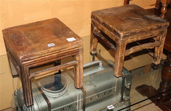 Pair Chinese stands